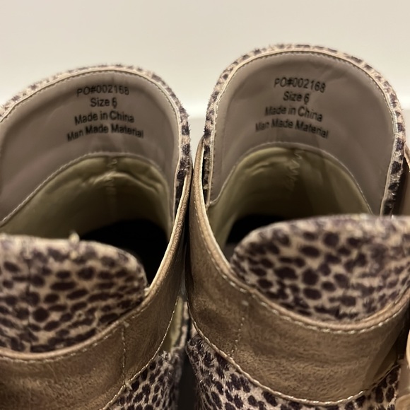 Journee Booties - Picture 4 of 8